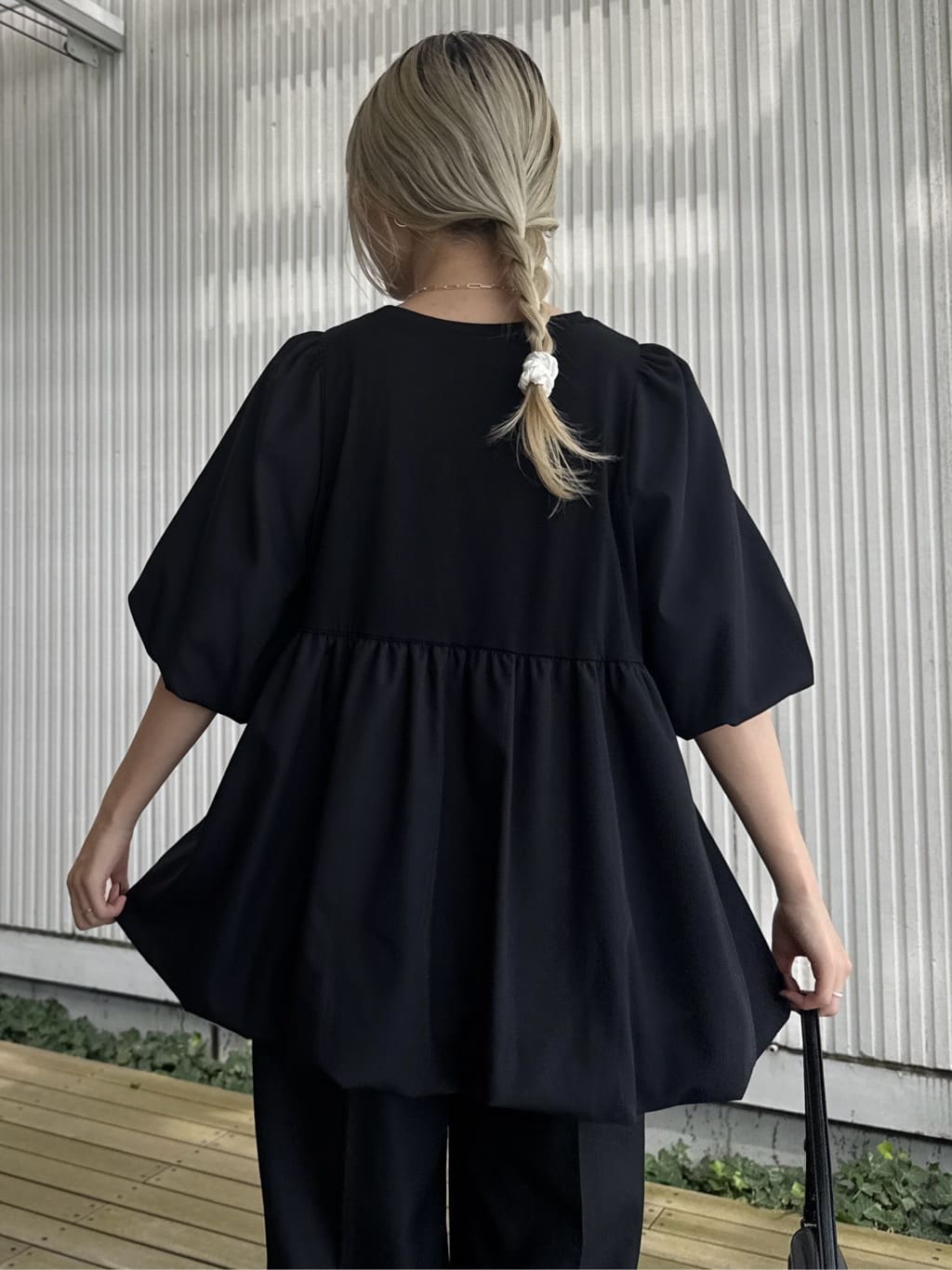 omaさんの「THE SHOP TK｜バルーンスリーブペプラムチュニック【洗える】」を使ったコーディネート