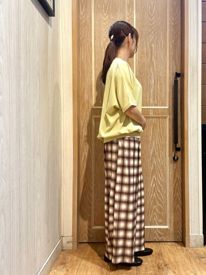 KAORIさんの「SHOO･LA･RUE｜【洗濯後しわになりにくい】さらっとタッチの 5分袖ドルマンブラウス」を使ったコーディネート