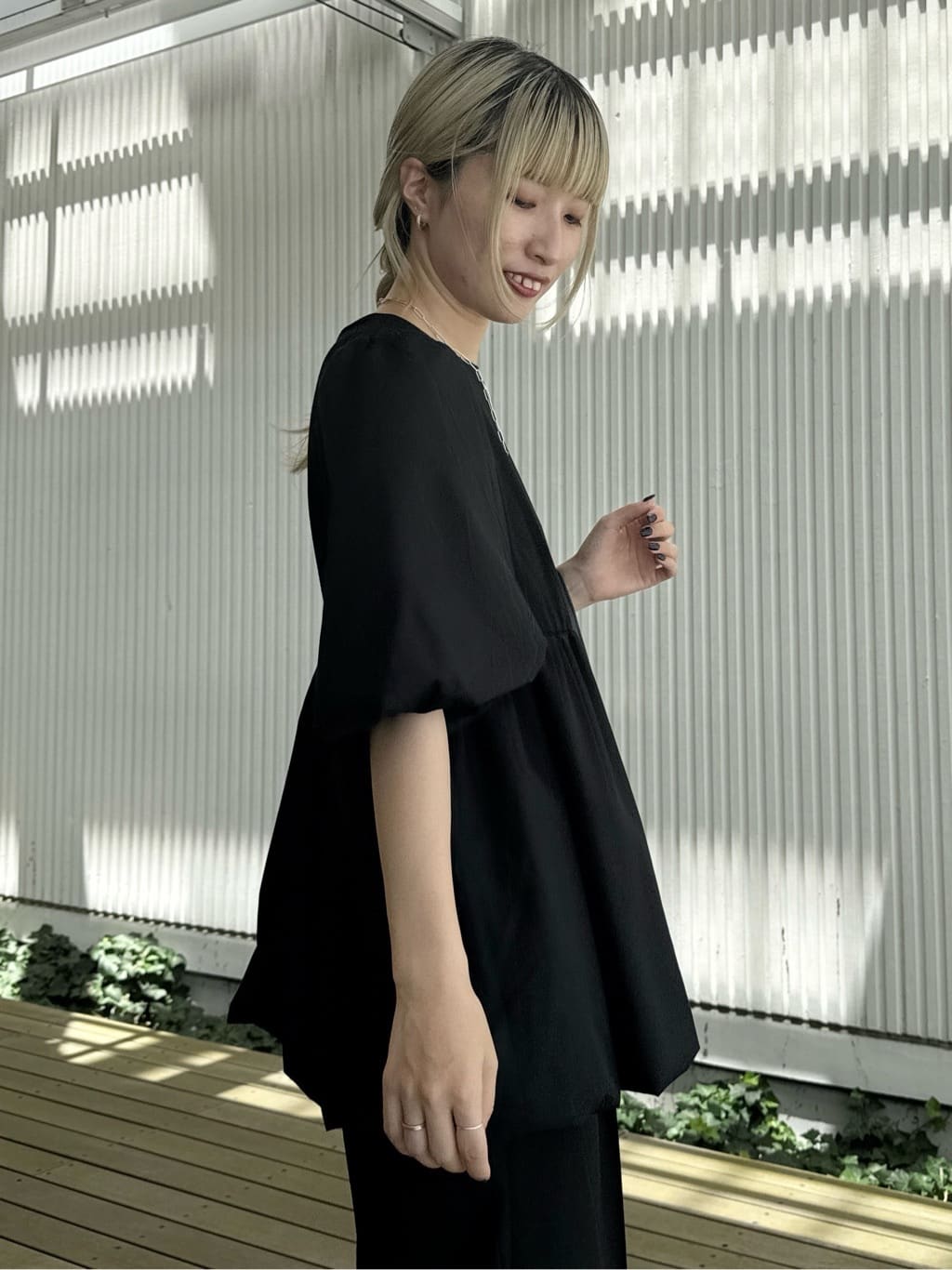 omaさんの「THE SHOP TK｜バルーンスリーブペプラムチュニック【洗える】」を使ったコーディネート