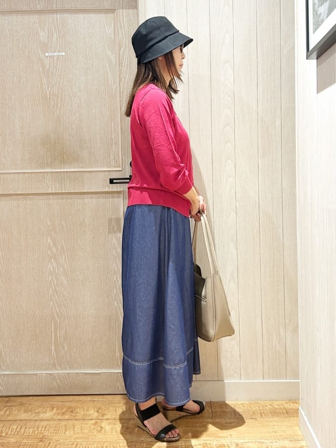 yukaさんの「SHOO･LA･RUE｜【洗える/S-LL】上品なラメ使い クルーネック ニットカーディガン」を使ったコーディネート