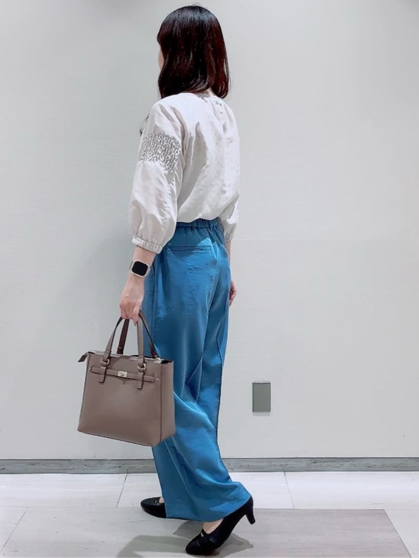 エリカさんの「Reflect｜【透けない】フルレングスワイドストレートパンツ」を使ったコーディネート
