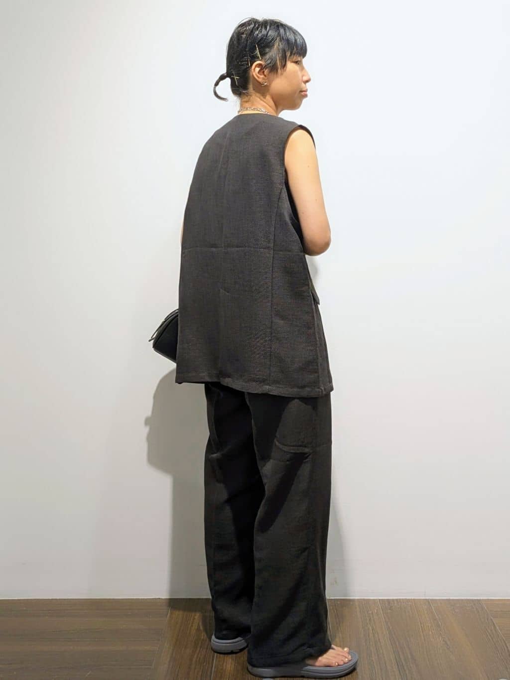 4410さんの「THE SHOP TK｜【スッキリ決まる】パナマメッシュジレ/洗える/セットアップ可」を使ったコーディネート