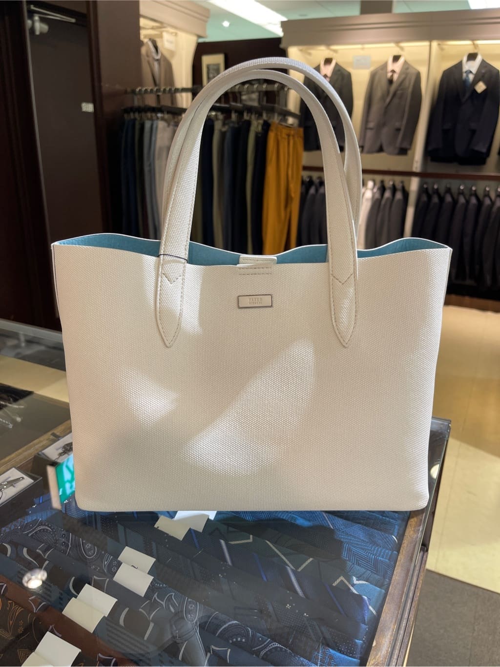 iwさんの「TAKEO KIKUCHI｜【COOL CITY WEAR】DotAir（R）サッカー シャツ」を使ったコーディネート