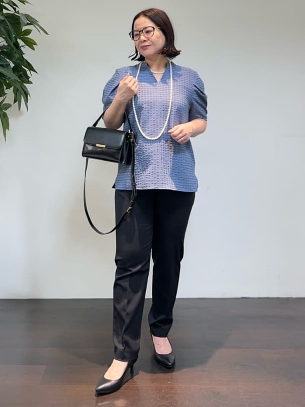 Asamiさんの「UNTITLED｜【はっ水/後ろウエストゴム/洗える】ストレッチテーパードパンツ」を使ったコーディネート