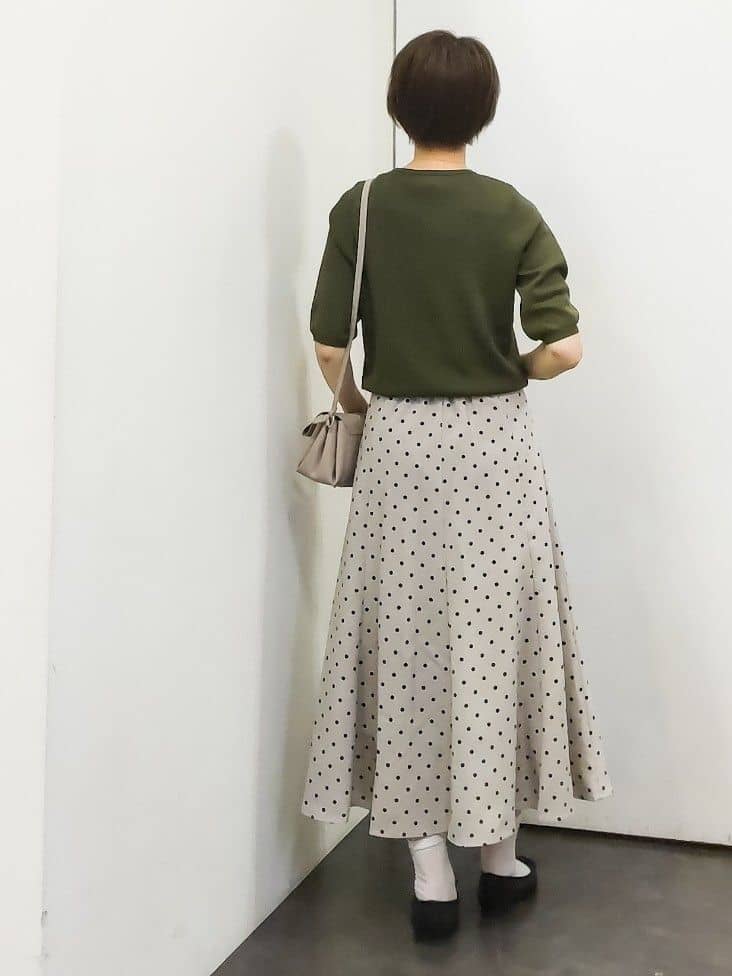 やまちゃんさんの「grove｜ひんやり多機能・やわらかドライタッチ五分袖プルオーバー」を使ったコーディネート