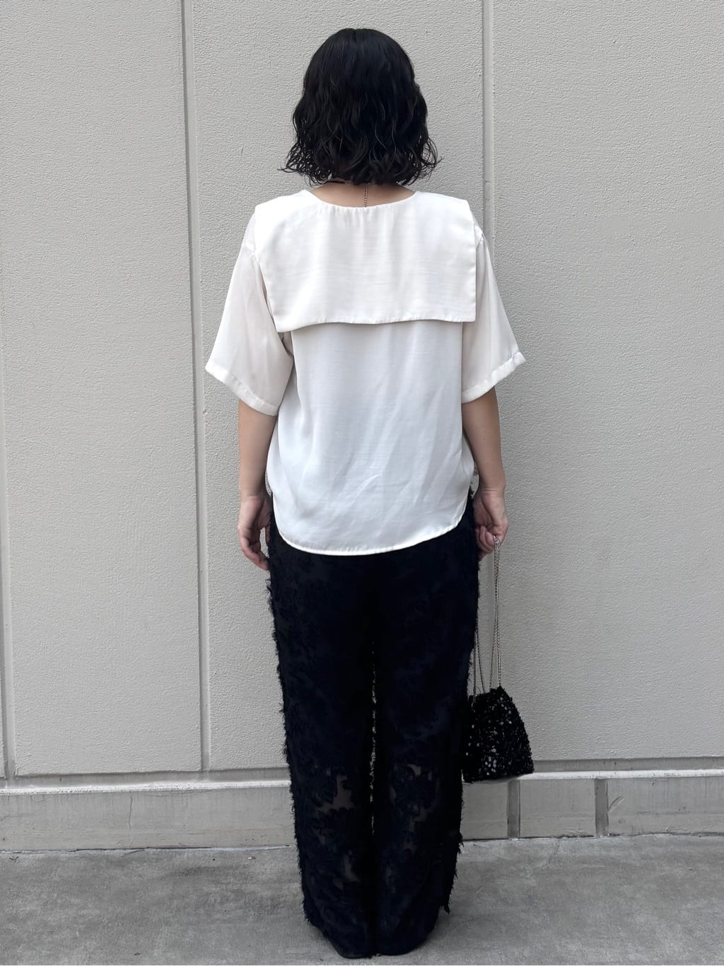 mhさんの「OPAQUE.CLIP｜ヴィンテージサテンセーラーカラーブラウス【洗濯機洗い可】」を使ったコーディネート