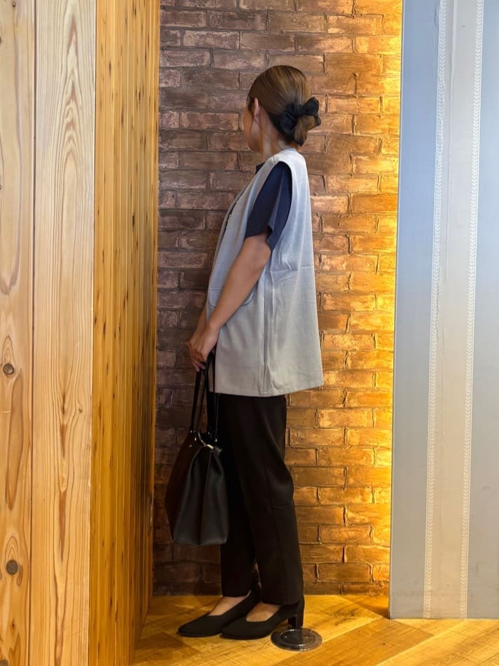 mieさんの「SHOO･LA･RUE｜【S-LL/セットアップ可/洗濯後しわになりにくい】ダブルベスト」を使ったコーディネート