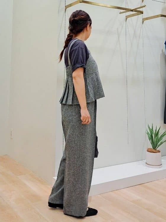 ふるさんの「grove｜【2点SET/体型カバー】夏から秋まで着まわせる！プリーツビスチェセットアップ」を使ったコーディネート
