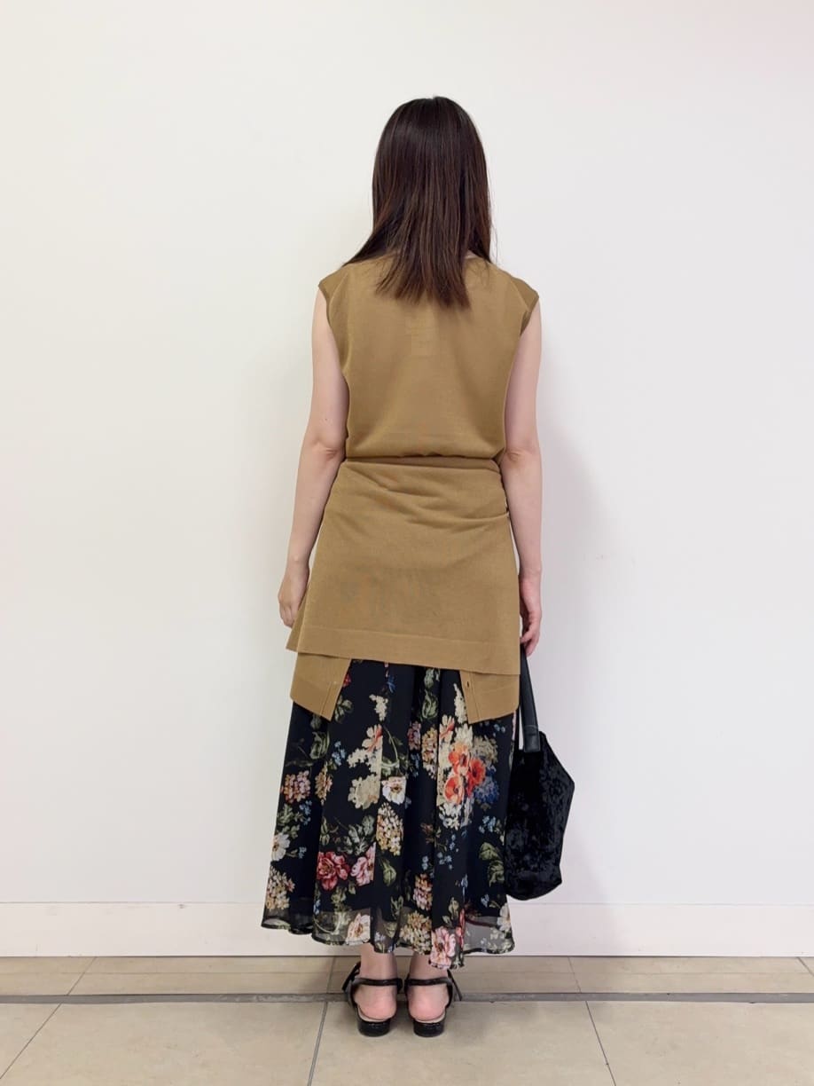 asamiさんの「UNTITLED｜【アンサンブル可/洗える】シアーノースリーブ プルオーバー」を使ったコーディネート