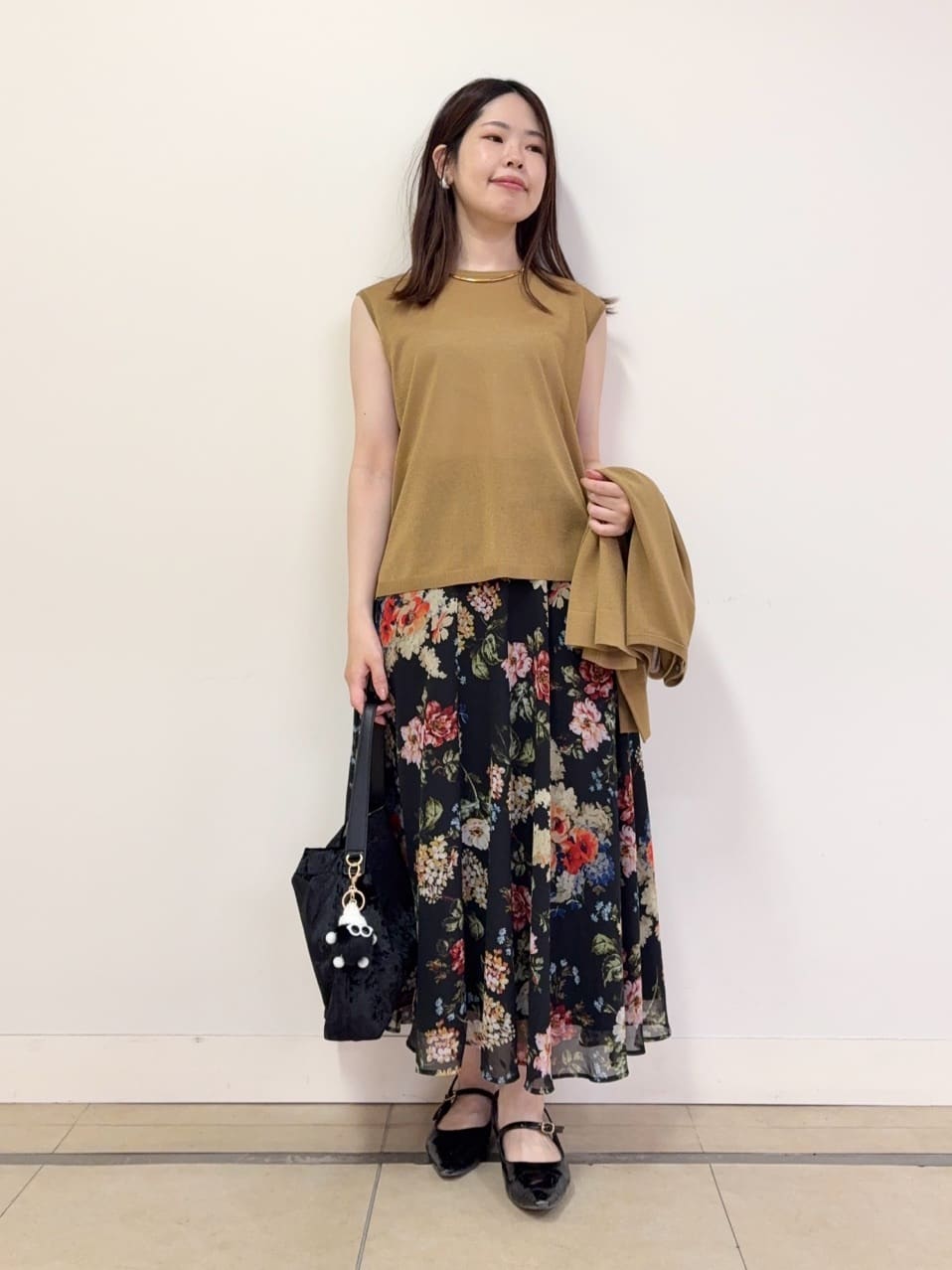 asamiさんの「UNTITLED｜【アンサンブル可/洗える】シアーノースリーブ プルオーバー」を使ったコーディネート