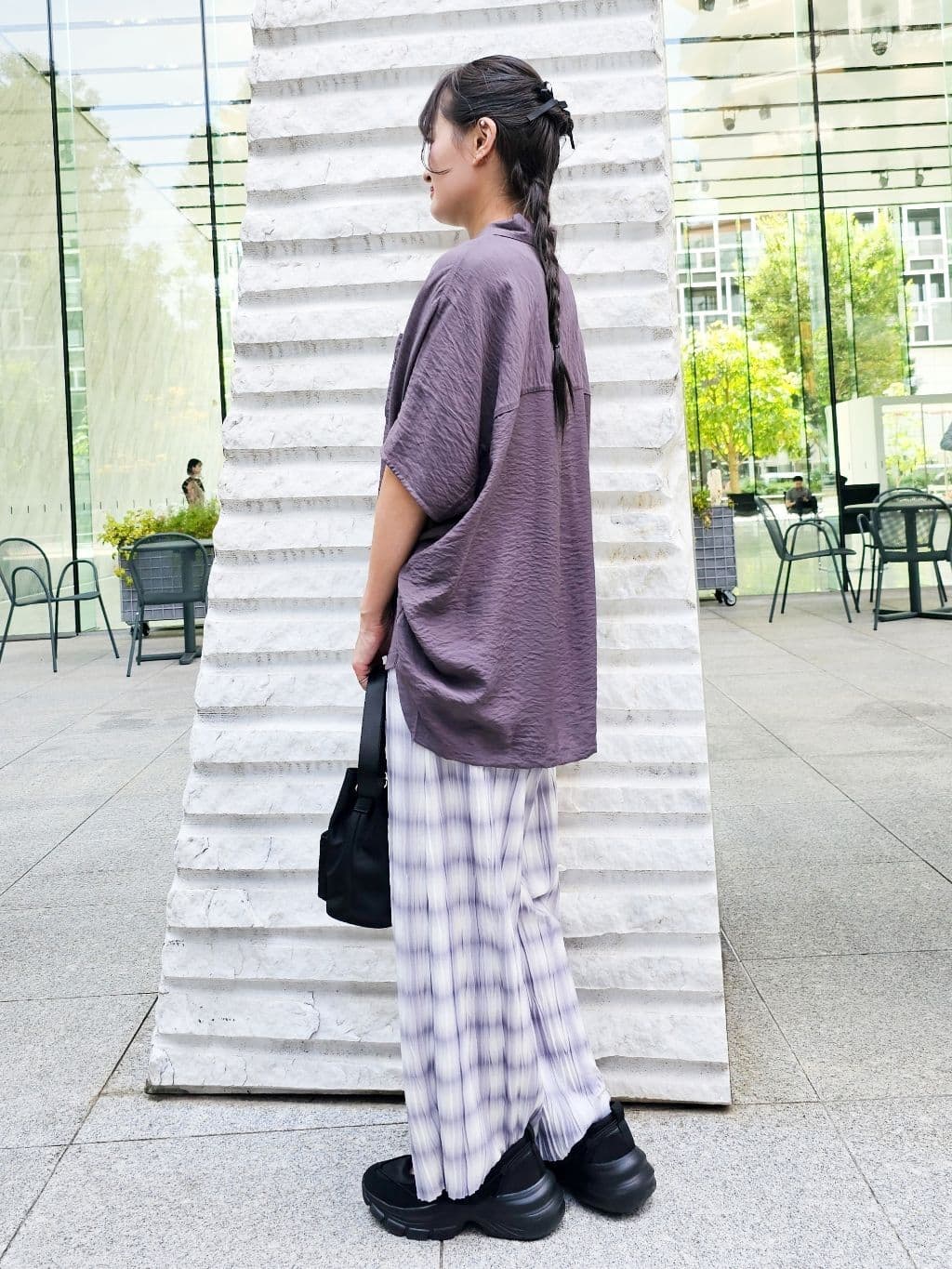 ゆゆさんの「SHOO･LA･RUE｜【洗える/S-LL/5分袖】1枚でも羽織としても。さらさらドレープシャツ」を使ったコーディネート
