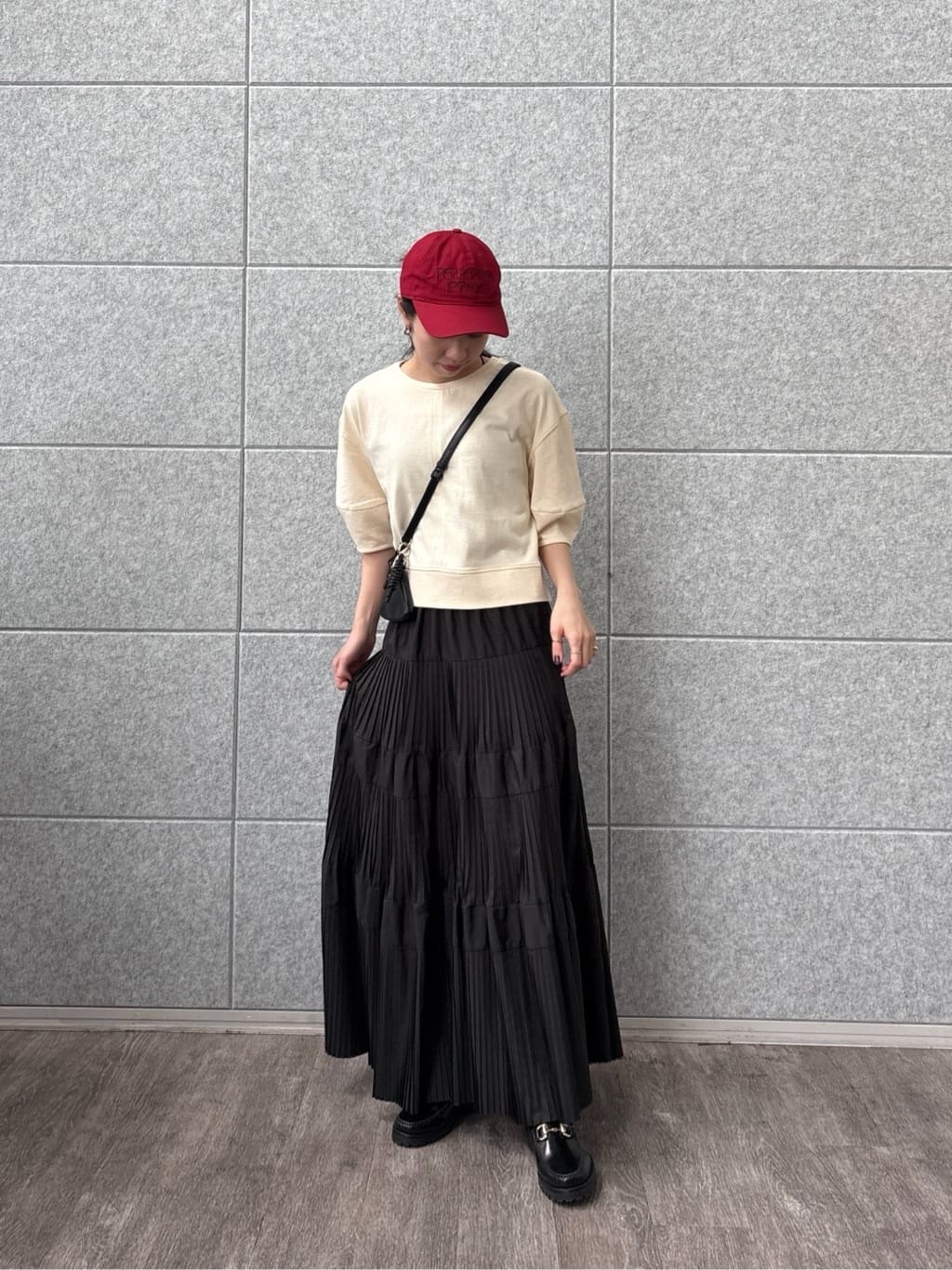 ひなさんの「INDIVI｜フォルムスリーブカットソー」を使ったコーディネート