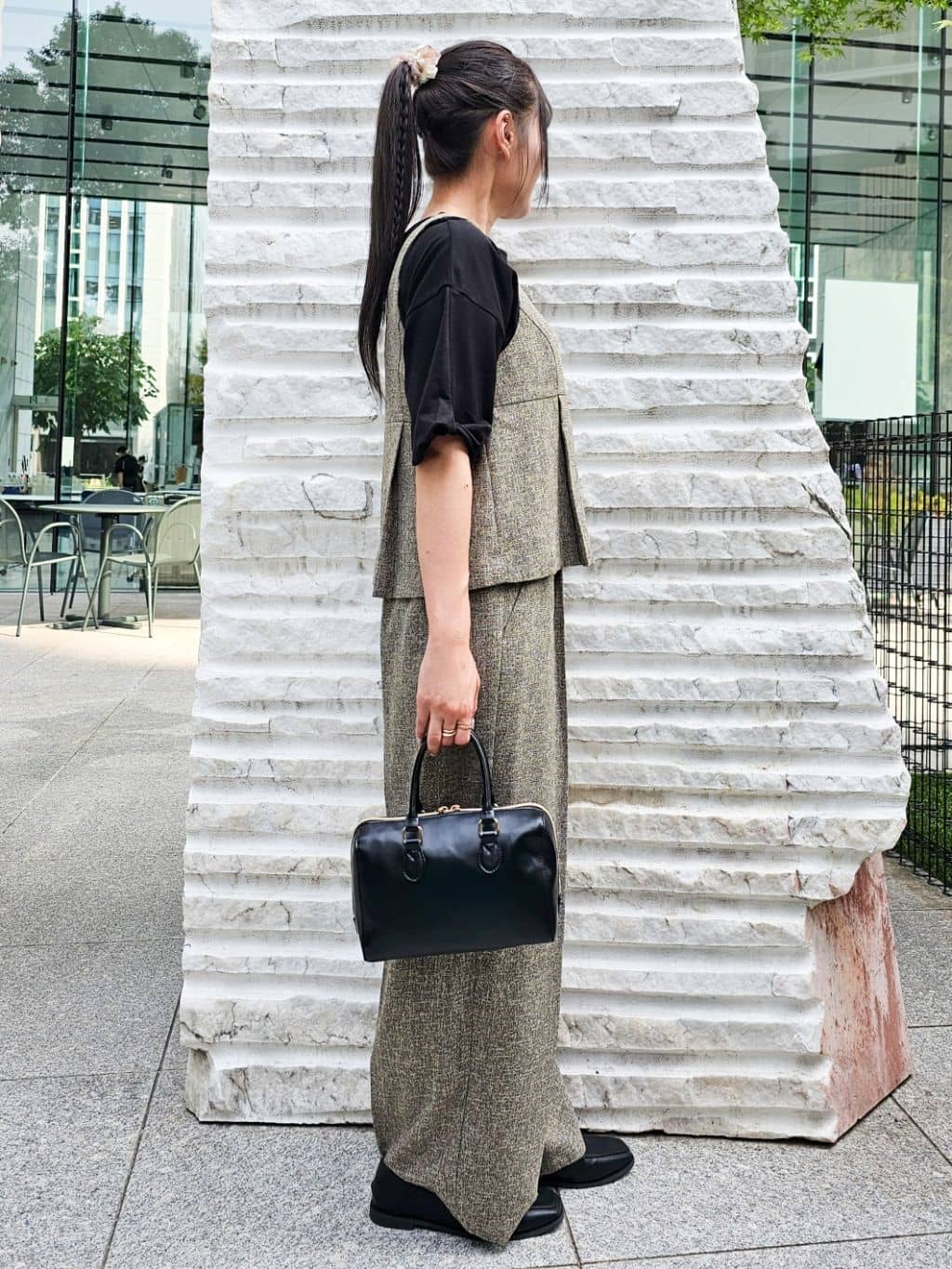 ゆゆさんの「SHOO･LA･RUE｜【ひんやり/洗える/S-LL】袖ねじりシルケットトップス」を使ったコーディネート