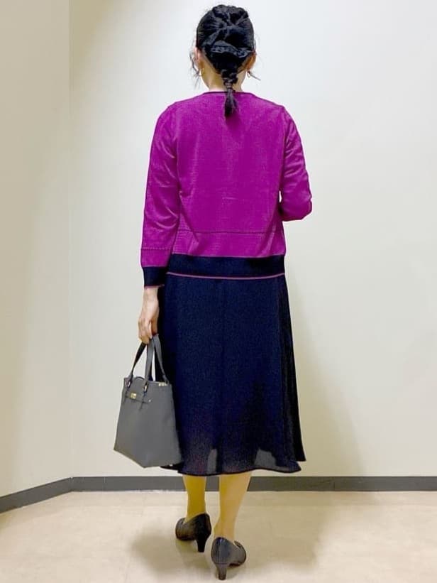  beni_gingerさんの「Reflect｜【WEB先行カラーあり／手洗い可／アンサンブル可】バイカラーカーディガン」を使ったコーディネート