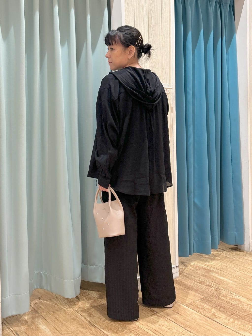 わかさんの「SHOO･LA･RUE｜【ひんやり】裾が絞れる フレンチスリーブトップス」を使ったコーディネート