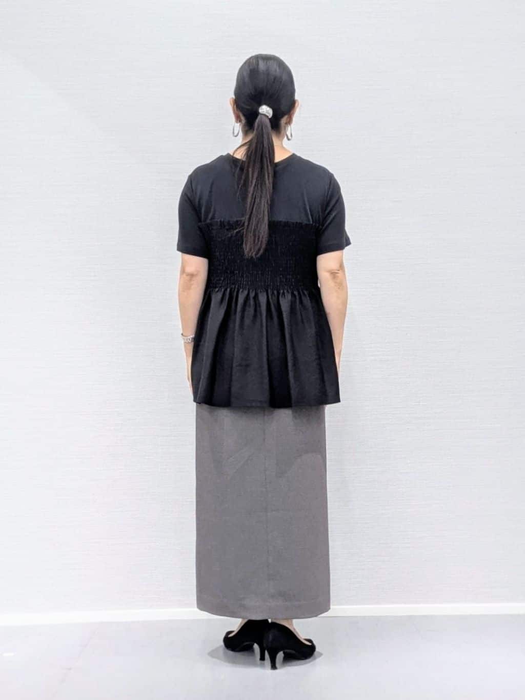 makkyさんの「UNTITLED｜【コットン100/洗える/Tシャツ】シャーリングドッキングペプラム」を使ったコーディネート