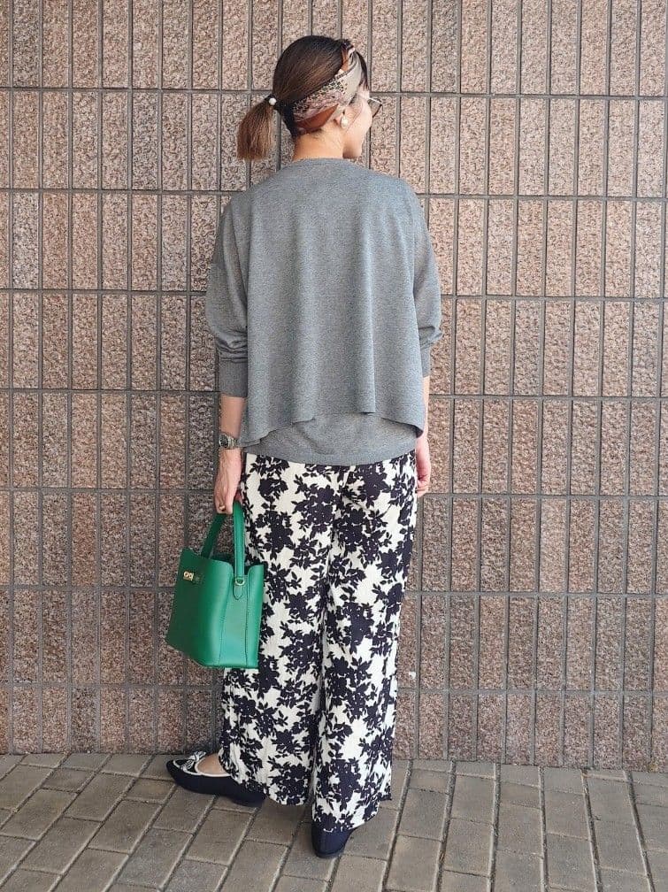 MUTSUKOさんの「UNTITLED｜【アンサンブル可/洗える】シアーノースリーブ プルオーバー」を使ったコーディネート