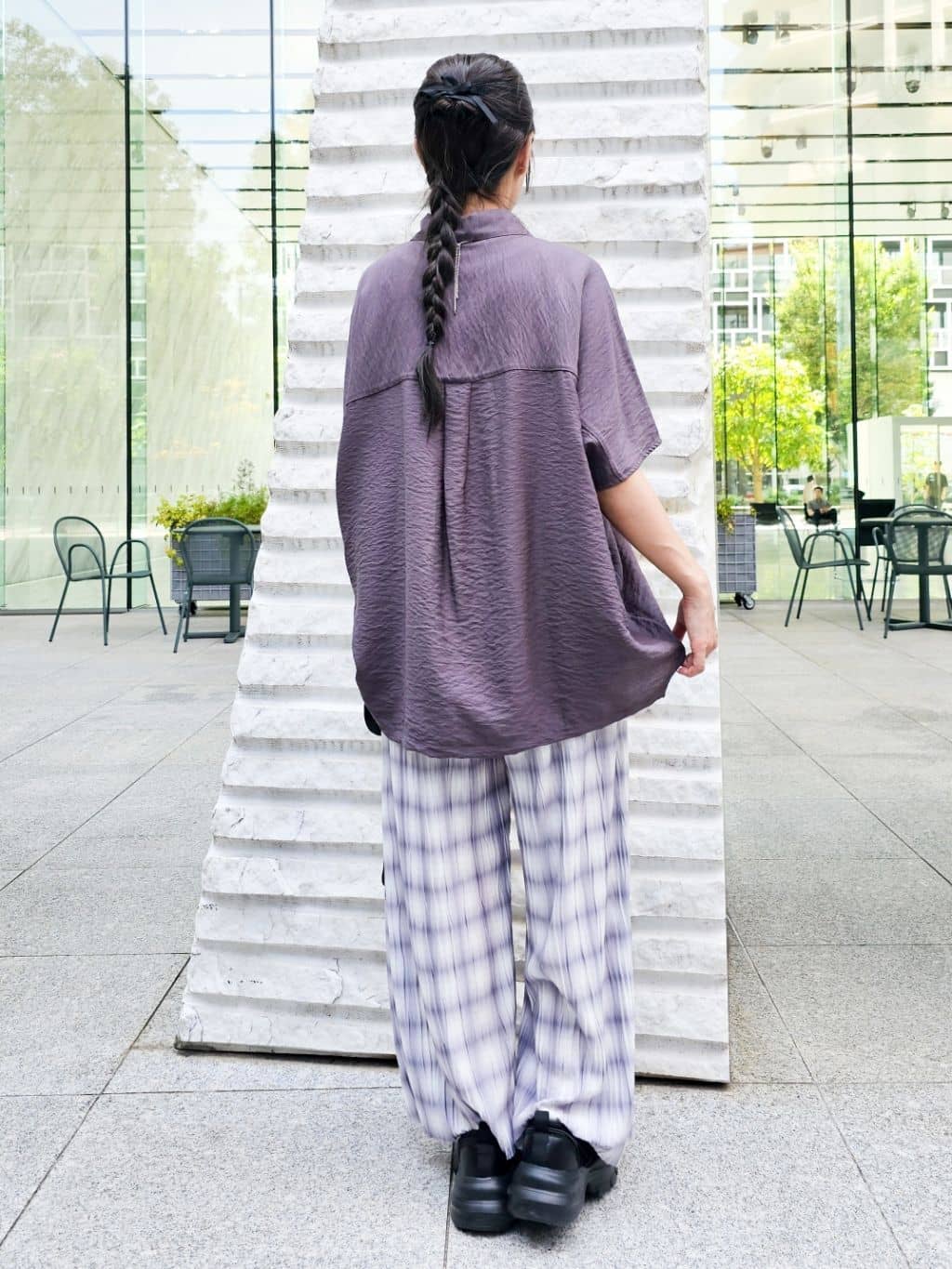 ゆゆさんの「SHOO･LA･RUE｜【洗える/S-LL/5分袖】1枚でも羽織としても。さらさらドレープシャツ」を使ったコーディネート