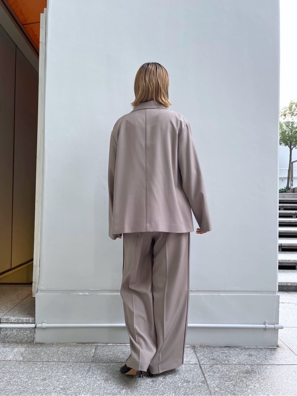Harukaさんの「INDIVI｜Comfy SET UP｜イージーストレートワイドパンツ【セットアップ対応／通勤/カセット服】」を使ったコーディネート