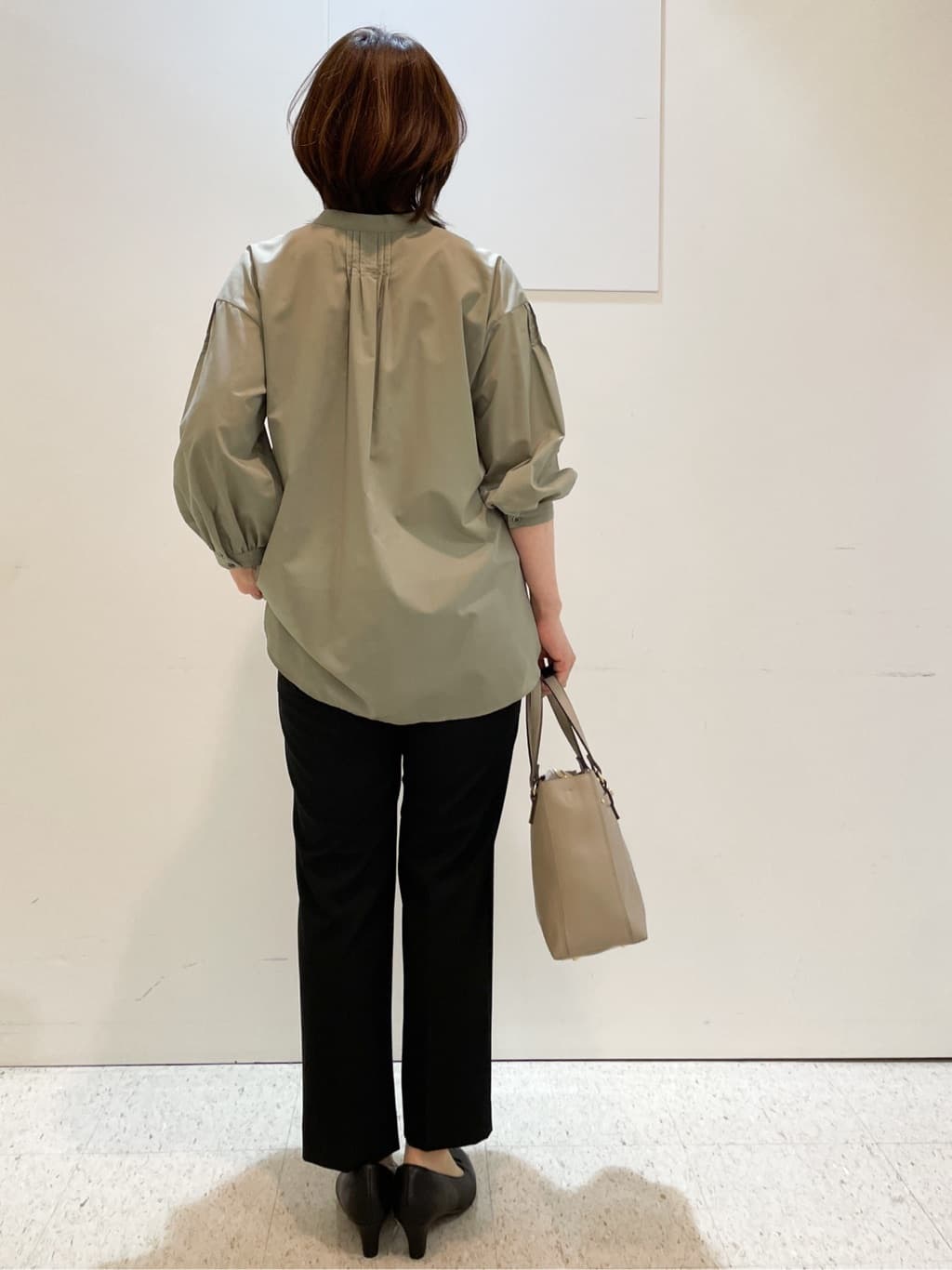めいさんの「Reflect｜【程よいゆとり感／体型カバー】ピンタックデザインシャンブレーブラウス」を使ったコーディネート