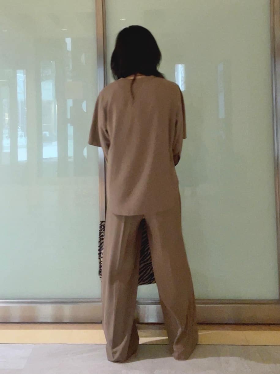 mayutaさんの「INDIVI｜【羽織りとしても活躍！】ケープカラーブラウス」を使ったコーディネート