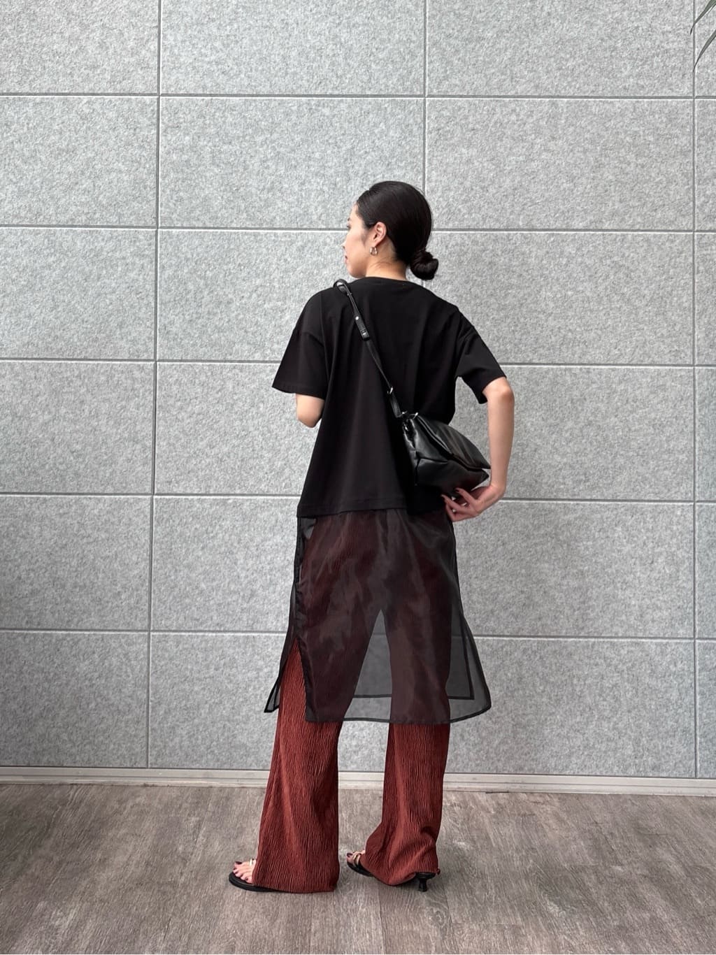 ひなさんの「INDIVI｜シアードッキングTシャツ」を使ったコーディネート