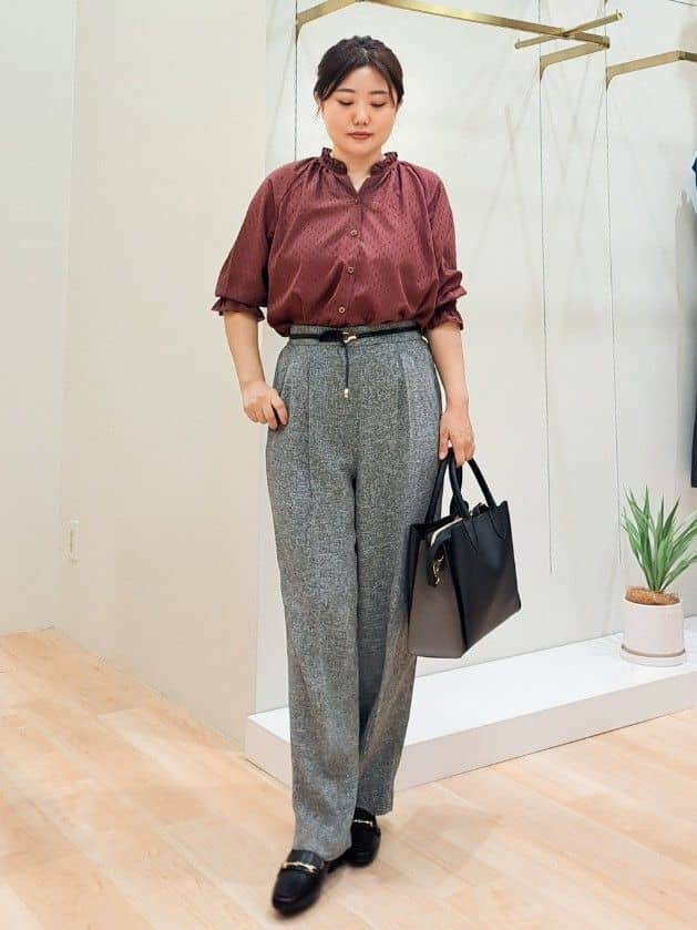 ふるさんの「grove｜【2点SET/体型カバー】夏から秋まで着まわせる！プリーツビスチェセットアップ」を使ったコーディネート