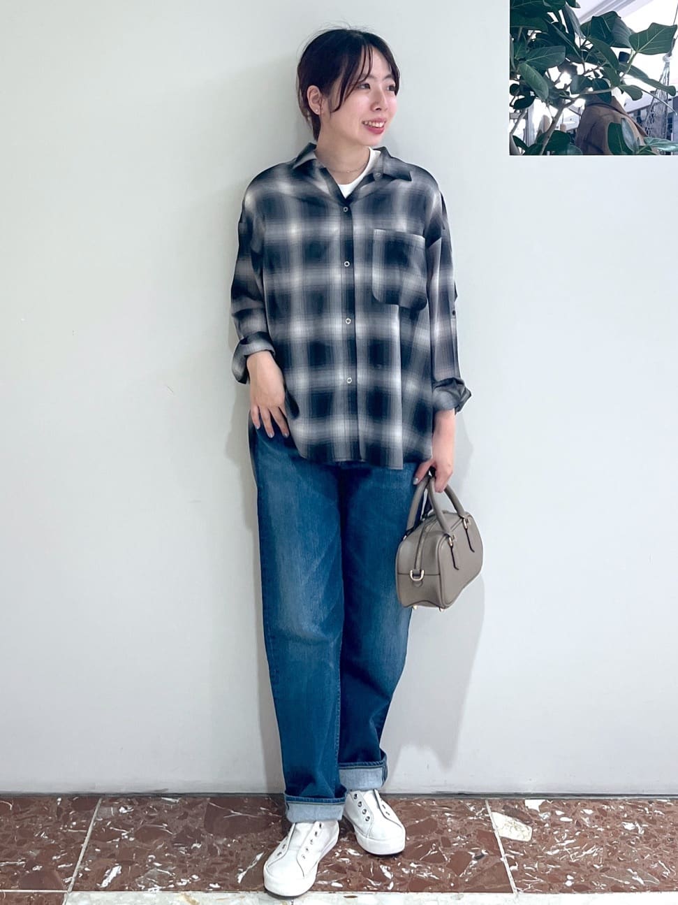 Makinoさんの「Dessin｜【洗える】シアーオンブレーチェックシャツ」を使ったコーディネート