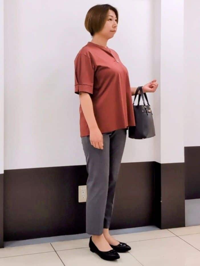 じゅりさんの「Reflect｜【すっきり見え！長め丈／マシンウォッシュ可】スキッパーネックジャージトップス」を使ったコーディネート
