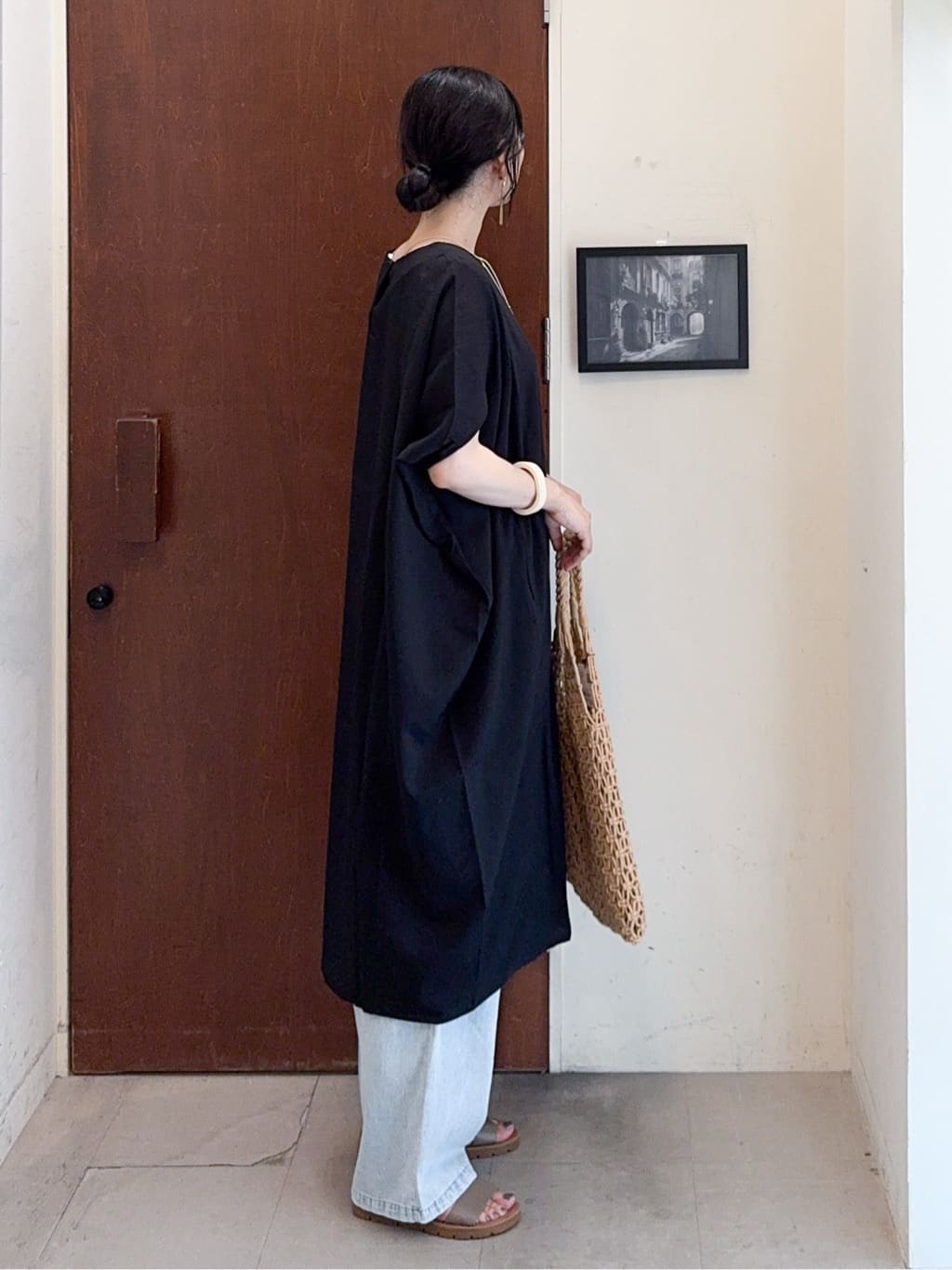 𝐇𝐢𝐫𝐨𝐦𝐢さんの「SHOO･LA･RUE｜【S-LL】楽にサマ見え コクーンシルエットの涼やかワンピース」を使ったコーディネート