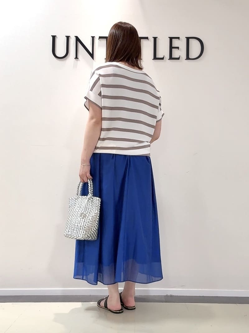 YUIさんの「UNTITLED｜【後ろウエストゴム/洗える】シアーフレアースカート」を使ったコーディネート