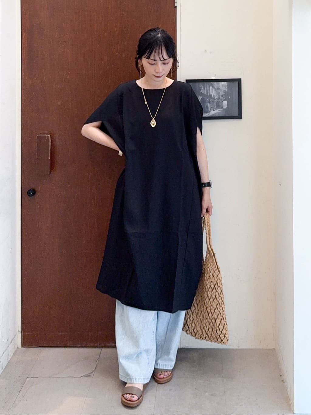 𝐇𝐢𝐫𝐨𝐦𝐢さんの「SHOO･LA･RUE｜【S-LL】楽にサマ見え コクーンシルエットの涼やかワンピース」を使ったコーディネート