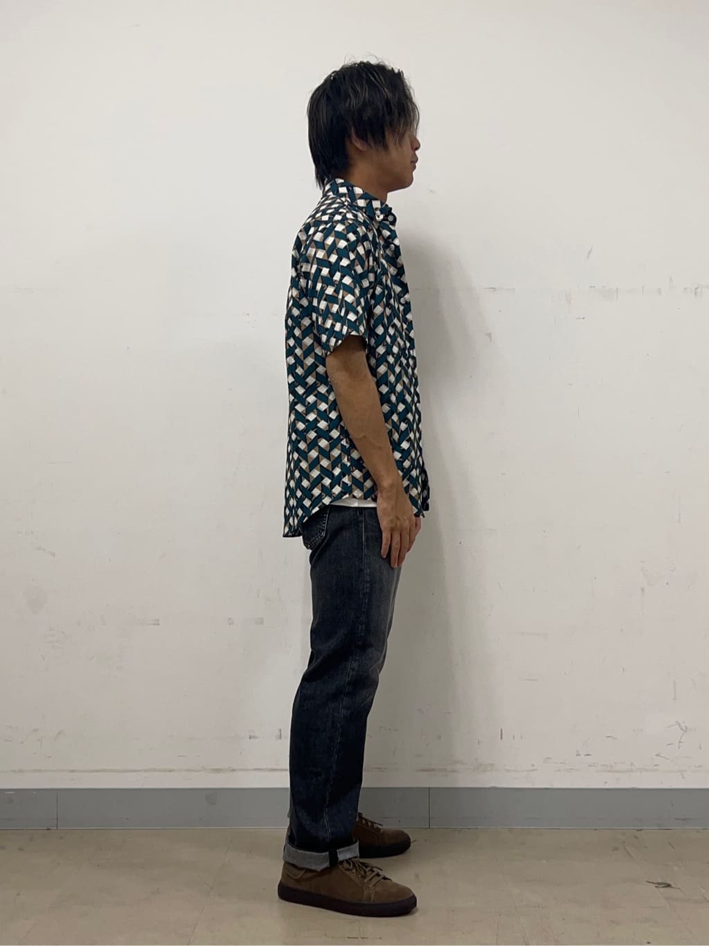 Hiroさんの「TAKEO KIKUCHI｜【COOL CITY WEAR】籠目アート柄 サッカーシャツ /通気性」を使ったコーディネート