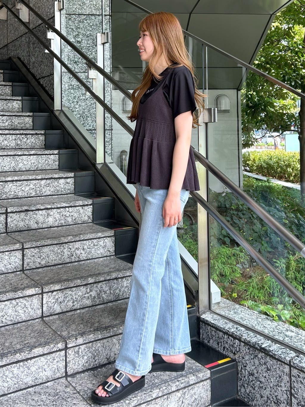 Risaさんの「OPAQUE.CLIP｜カギ針風ニットキャミビスチェ【洗濯機洗い可】」を使ったコーディネート