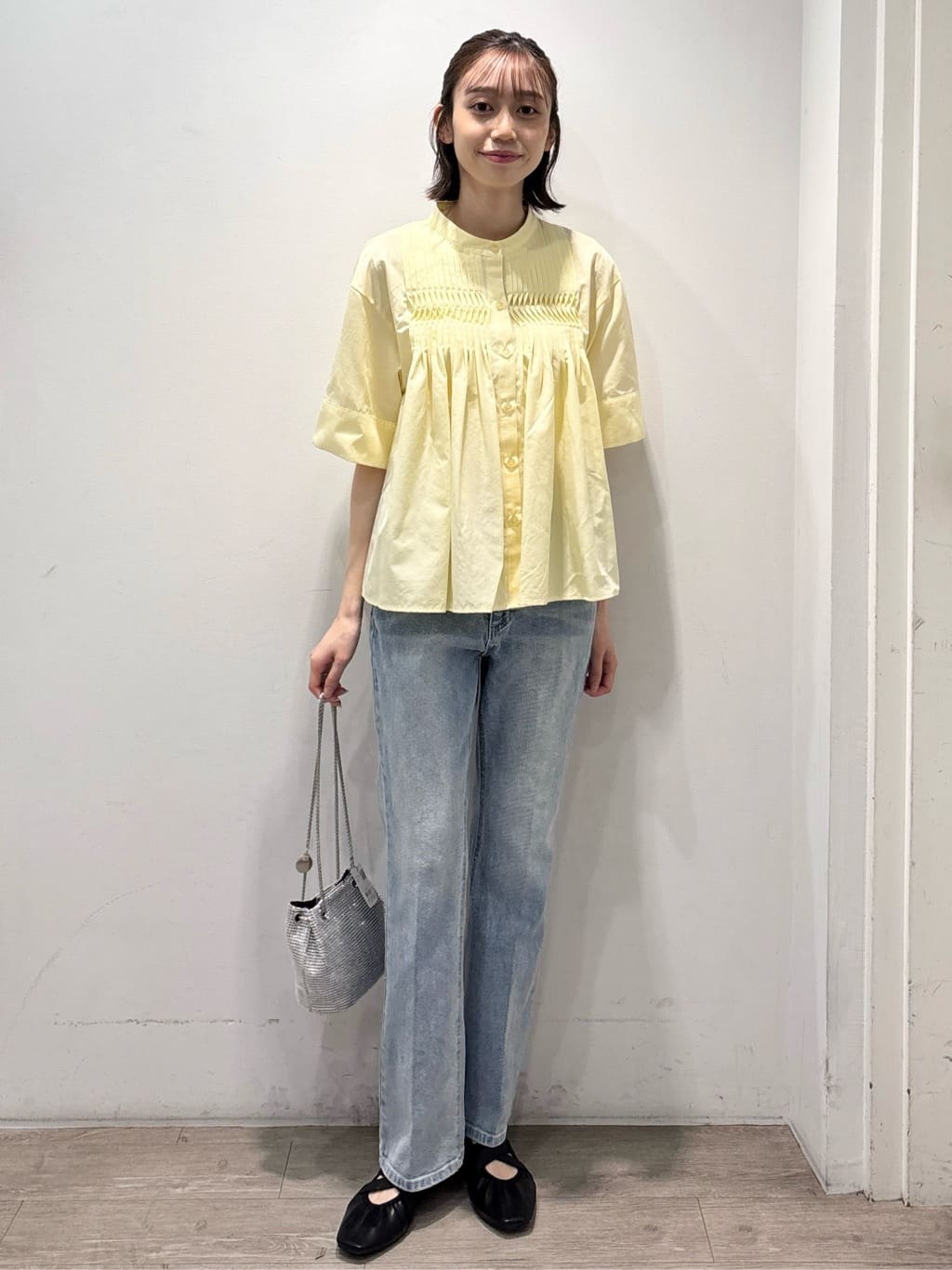 ぶまりんさんの「OPAQUE.CLIP｜ピンタックフレアシャツ【洗濯機洗い可】」を使ったコーディネート