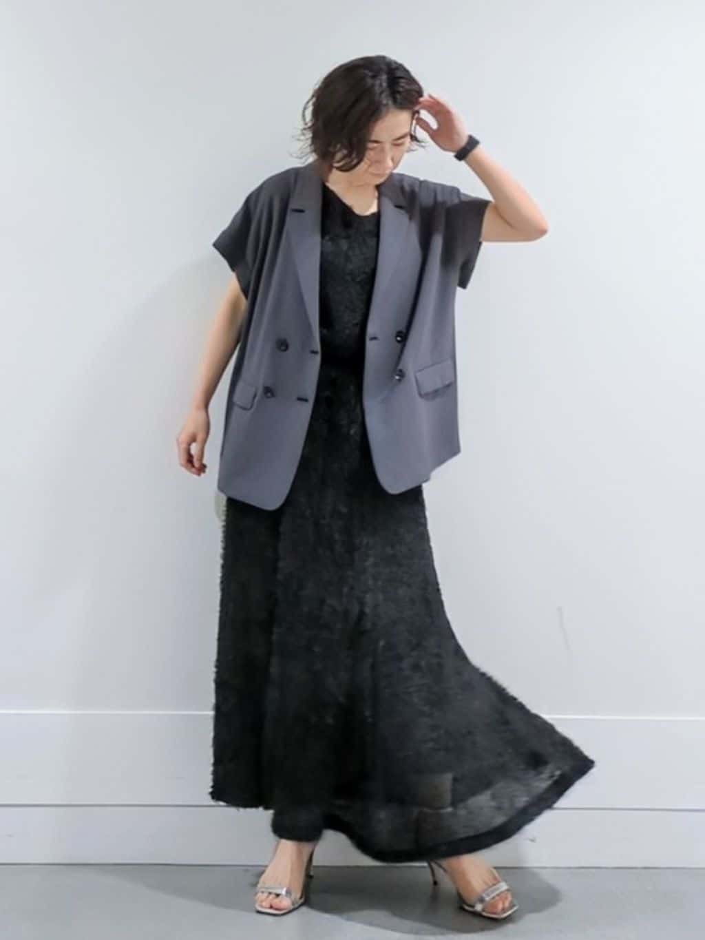 ミズタさんの「UNTITLED｜【セットアップ可/洗える】フェザーフレンチスリーブブラウス」を使ったコーディネート