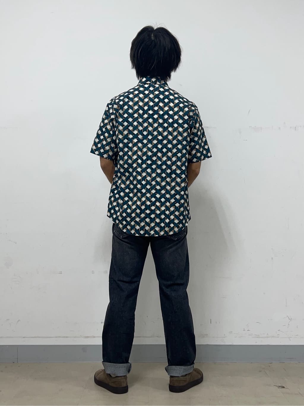 Hiroさんの「TAKEO KIKUCHI｜【COOL CITY WEAR】籠目アート柄 サッカーシャツ /通気性」を使ったコーディネート