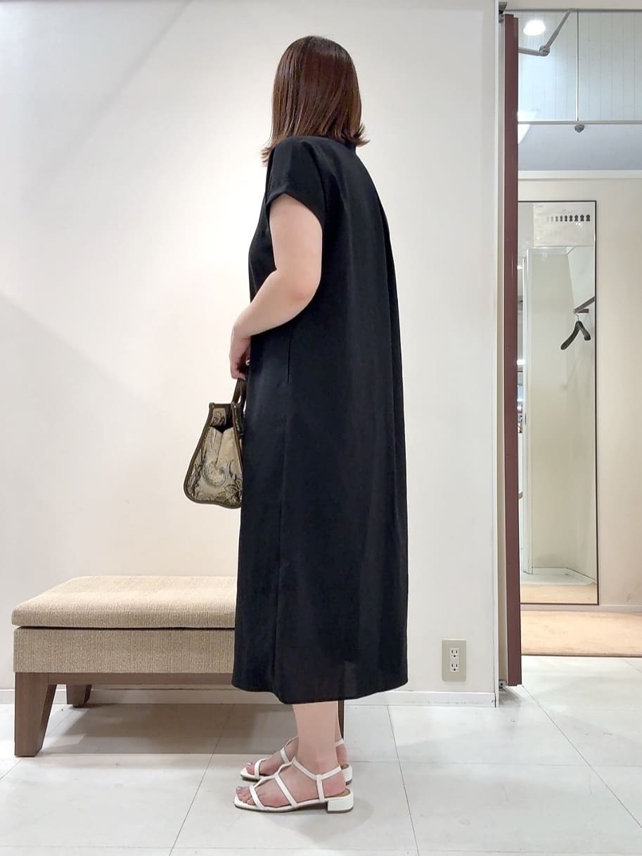 YUIさんの「UNTITLED｜【UV/はっ水】リラククールワンピース」を使ったコーディネート