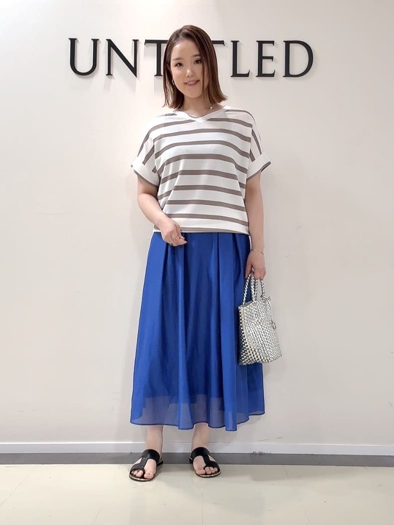 YUIさんの「UNTITLED｜【後ろウエストゴム/洗える】シアーフレアースカート」を使ったコーディネート