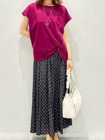 Miwaさんの「UNTITLED｜【洗える/Tシャツ】ツイストプルオーバー」を使ったコーディネート