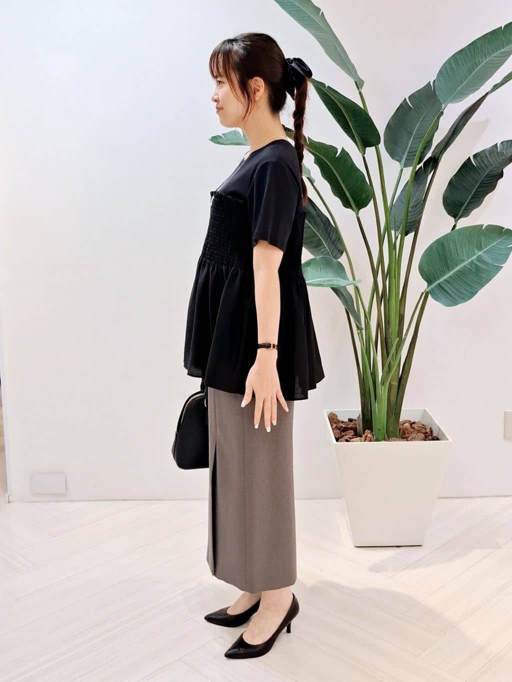 YuKaRiさんの「UNTITLED｜【コットン100/洗える/Tシャツ】シャーリングドッキングペプラム」を使ったコーディネート