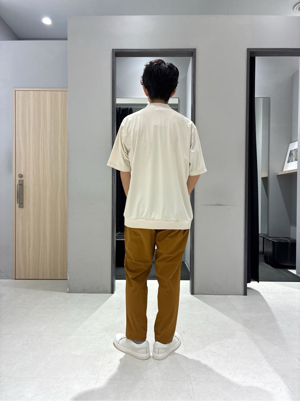 わいずみさんの「TAKEO KIKUCHI｜【抗菌防臭／5サイズ展開】ハイゲージポンチ Tシャツ」を使ったコーディネート