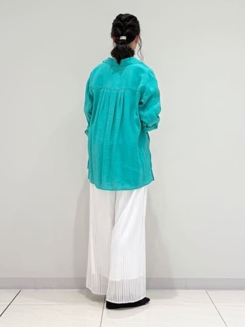 kayoさんの「INDIVI｜【体型カバー／清涼感】シアーオーバーシャツ」を使ったコーディネート