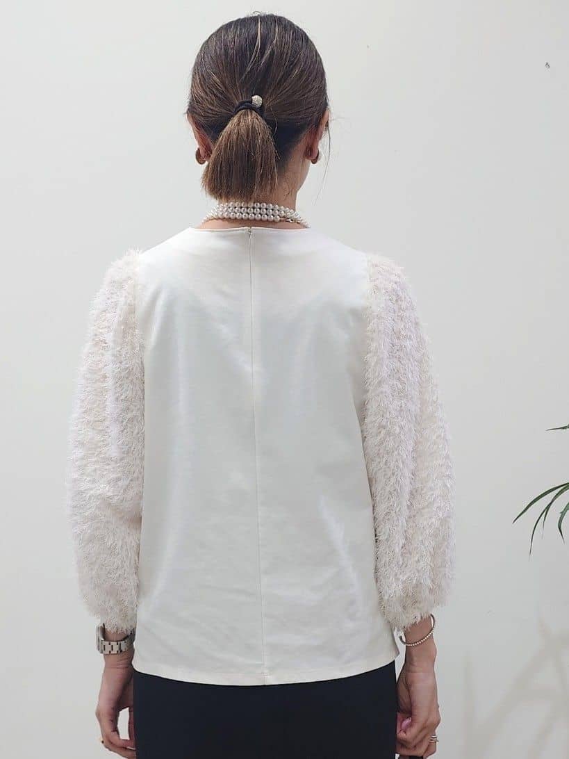 MUTSUKOさんの「UNTITLED｜【丸首/Tシャツ風/短丈】シャギースリーブ ポンチカットソー」を使ったコーディネート