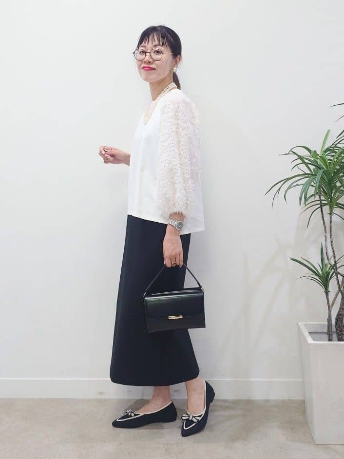 MUTSUKOさんの「UNTITLED｜【丸首/Tシャツ風/短丈】シャギースリーブ ポンチカットソー」を使ったコーディネート