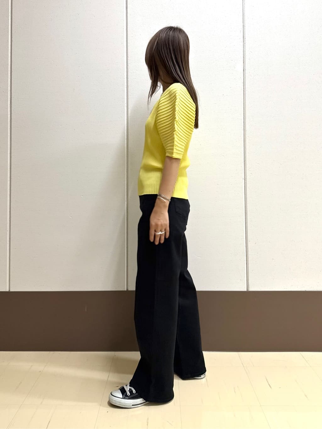 mamiさんの「INDIVI｜【二の腕カバー／スタイルアップ】ドライタッチストレッチニット」を使ったコーディネート
