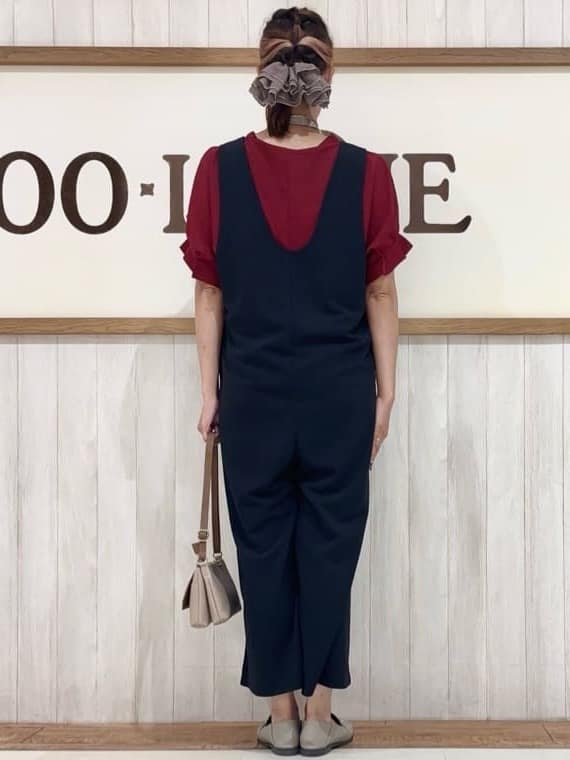 みきぽんさんの「SHOO･LA･RUE｜【洗える】お袖のタックがアクセント インせず着られる さらさらドルマントップス」を使ったコーディネート