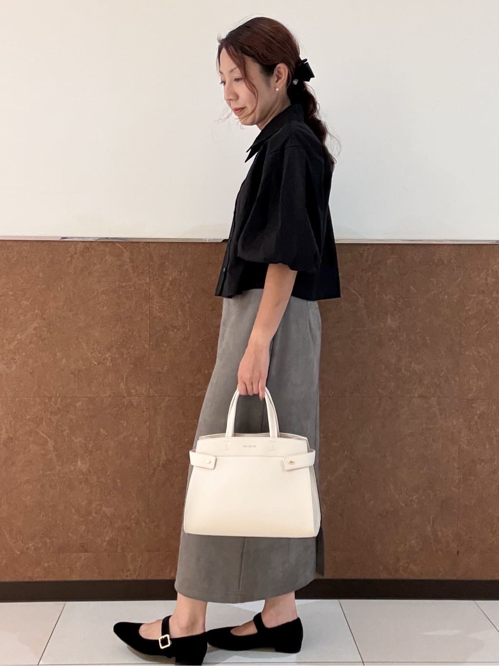 MAYUMIさんの「OPAQUE.CLIP｜バルーンスリーブシャツ【洗濯機洗い可】」を使ったコーディネート
