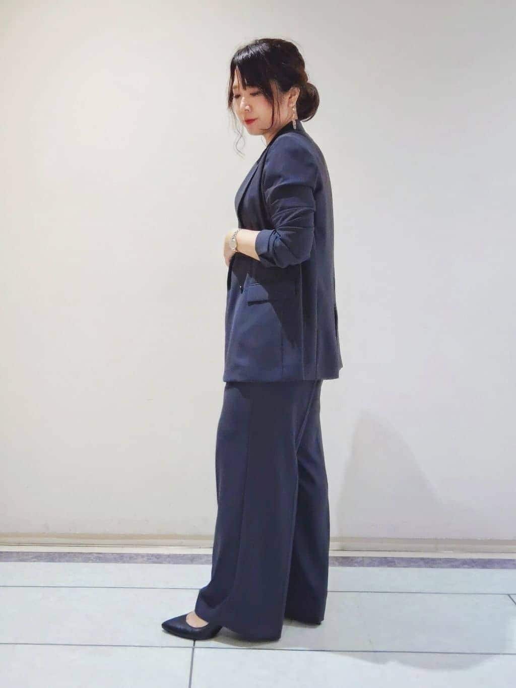 TOMOMIさんの「INDIVI｜【着心地◎！】タックワイドパンツ」を使ったコーディネート