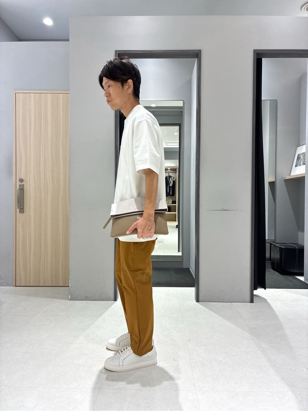 わいずみさんの「TAKEO KIKUCHI｜【抗菌防臭／5サイズ展開】ハイゲージポンチ Tシャツ」を使ったコーディネート